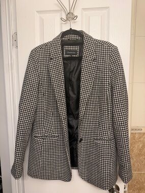 Chadwicks Wool Black and White Houndstooth Blazer